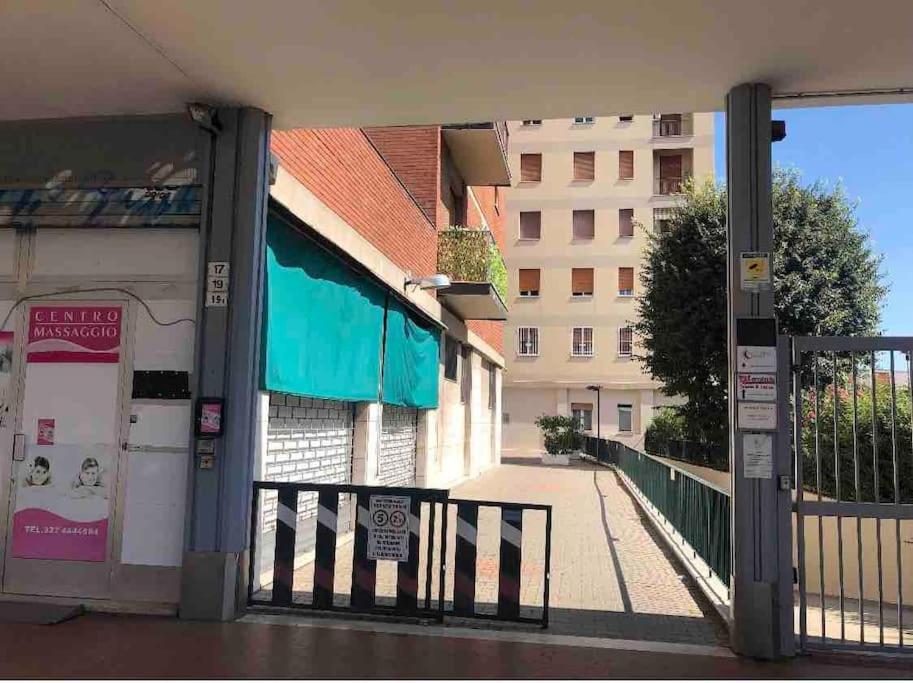 Splendido Appartamento In Zona Fiera A Bologna Exterior photo