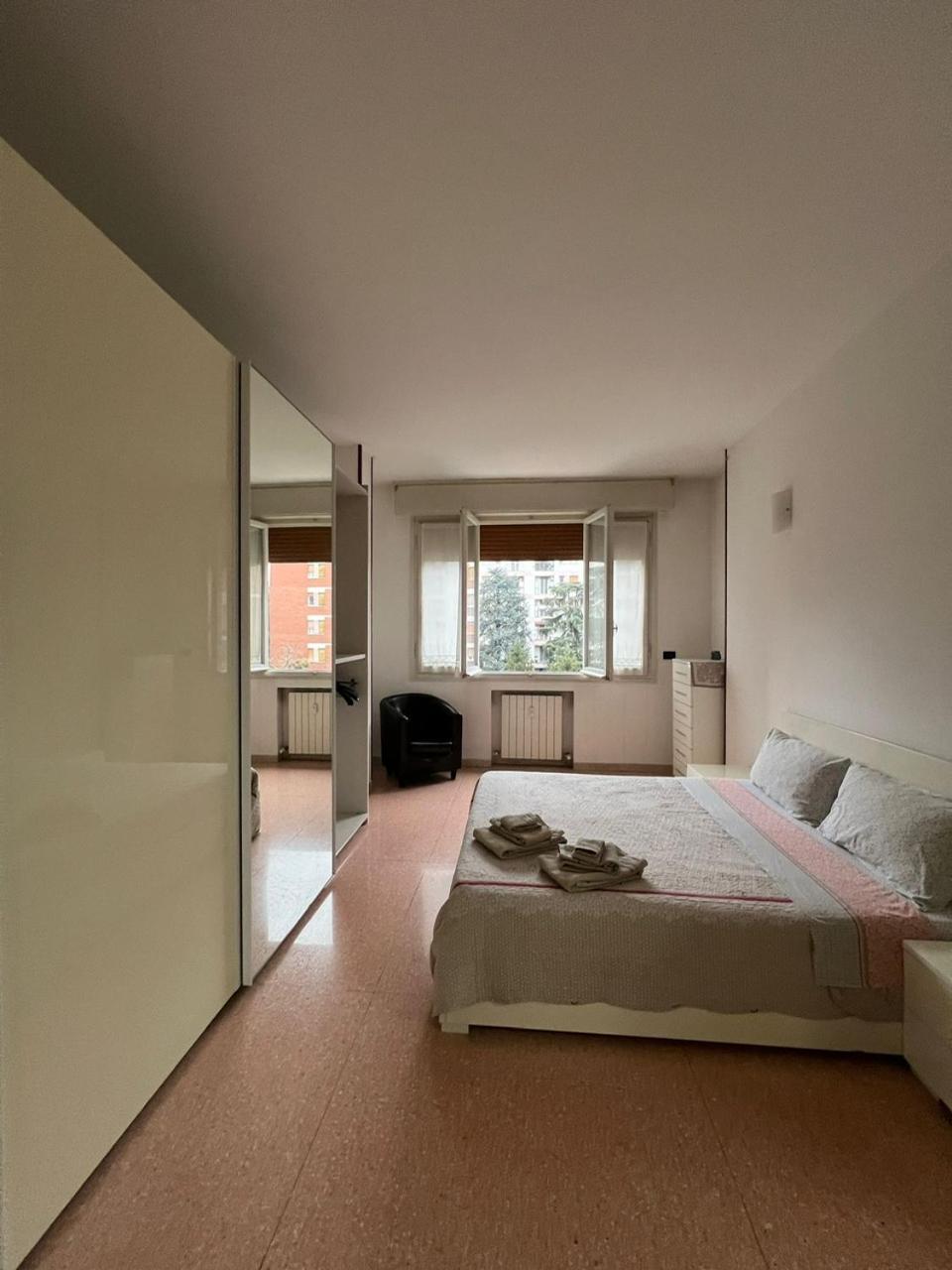 Splendido Appartamento In Zona Fiera A Bologna Exterior photo